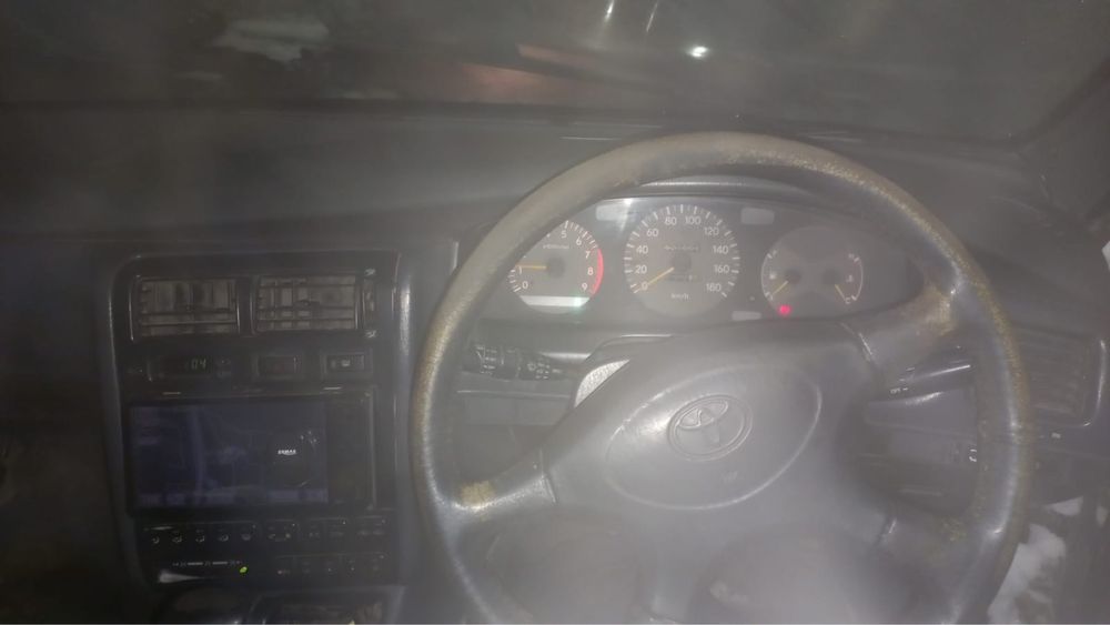 Продам тайоту калдину