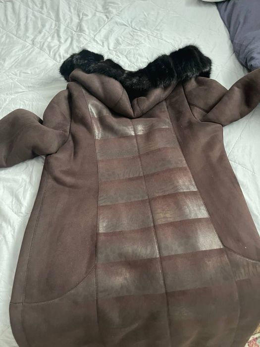 Продам дубленку с капюшоном из норки