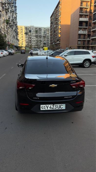 Chevrolet onix premiere 2 turbo at