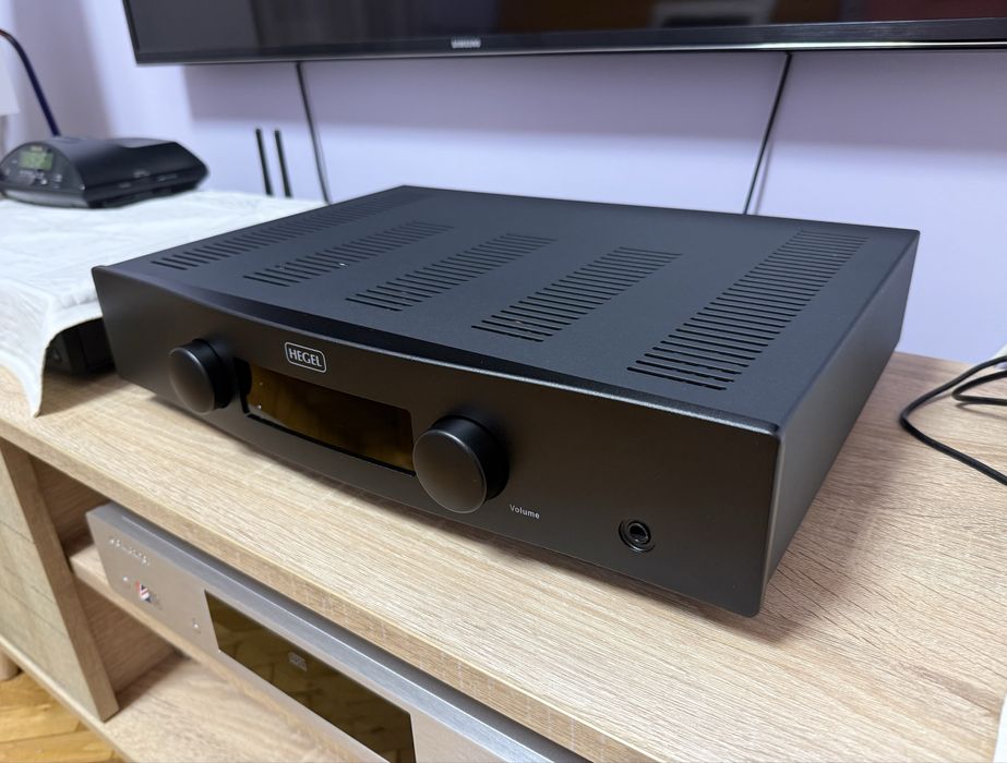 Hegel H120 Amplifier