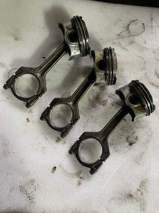 Biela cu piston bmw  cod motor n20b20