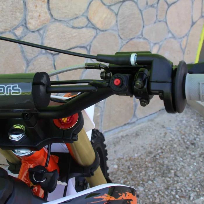 Бензинов Кросов мотор 125 кубика MaxMotors - Оранжев