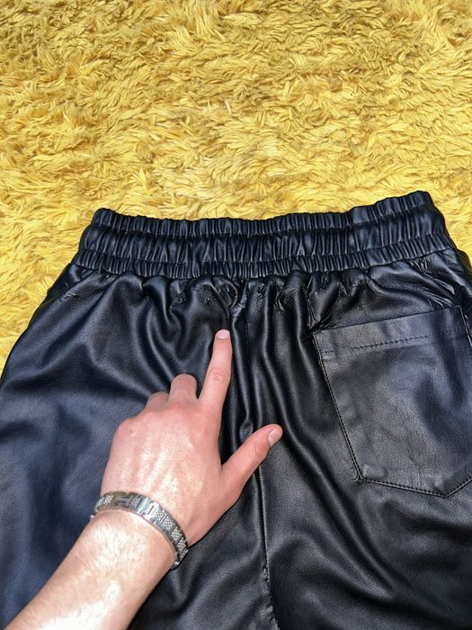 Pantaloni Young Rich White Zipp Eco Leather