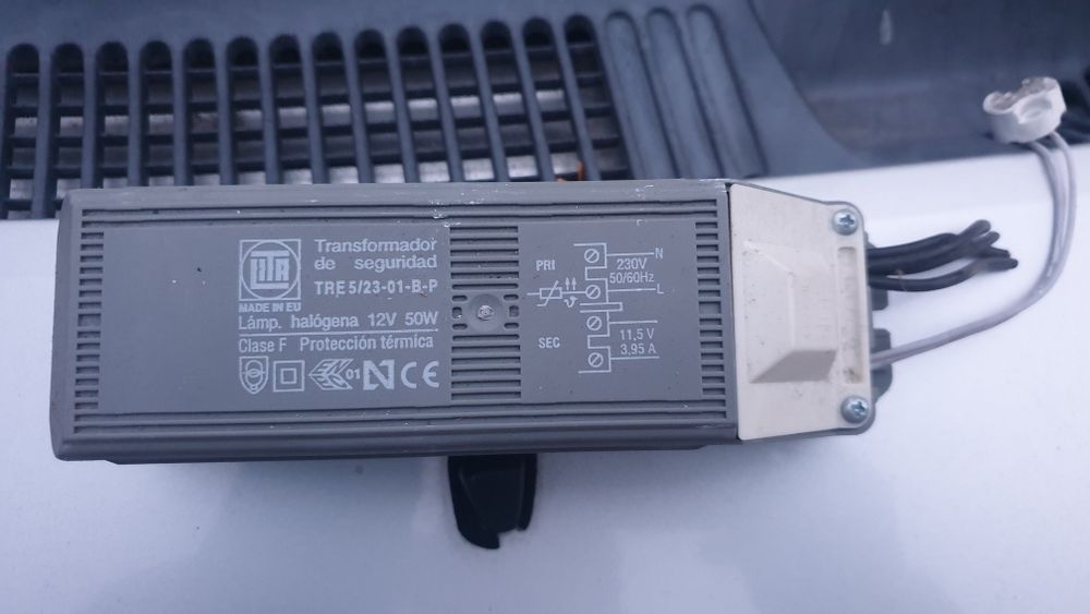 Transformator spoturi rigips lampi halogen