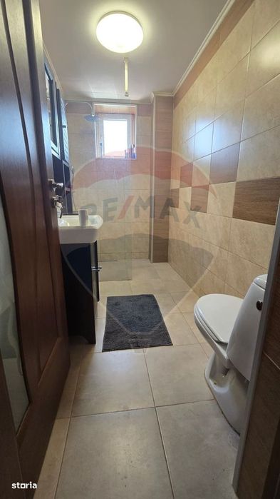 Casă / Vilă cu 5 camere de vânzare