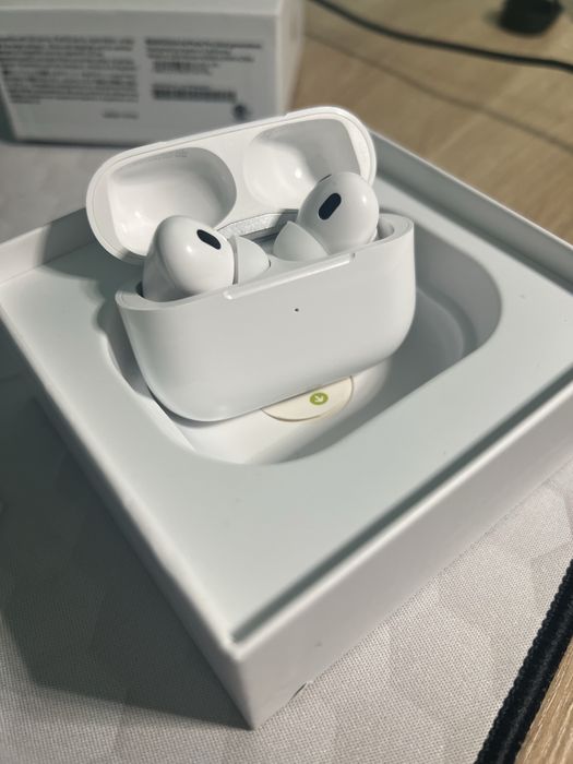Casti air pods pro