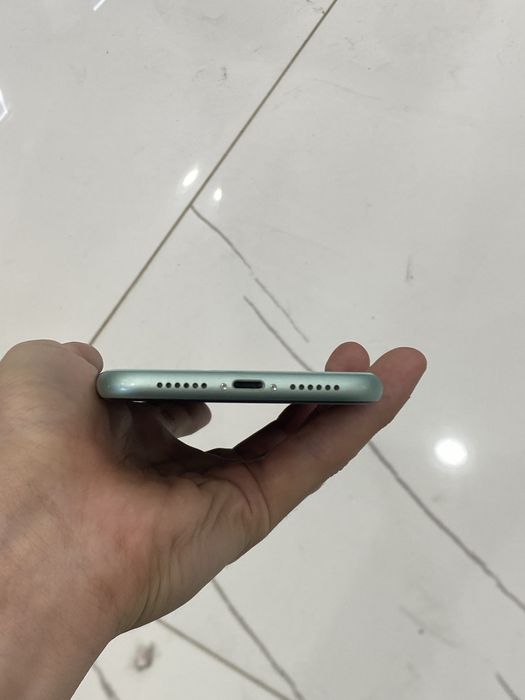 Продам айфон 11 128гб