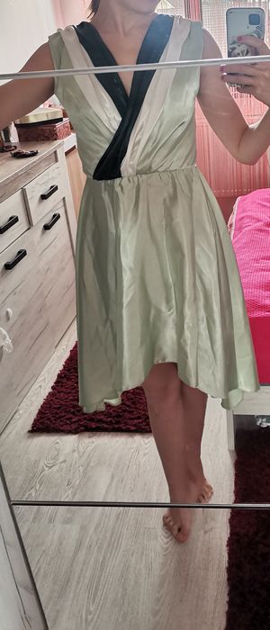 Rochie de ocazie, mai scurtă in față