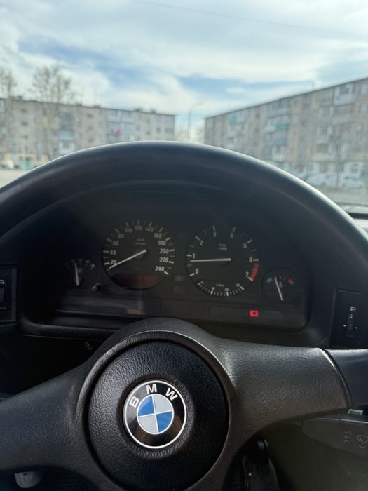 Машина бмв е34 без мотора