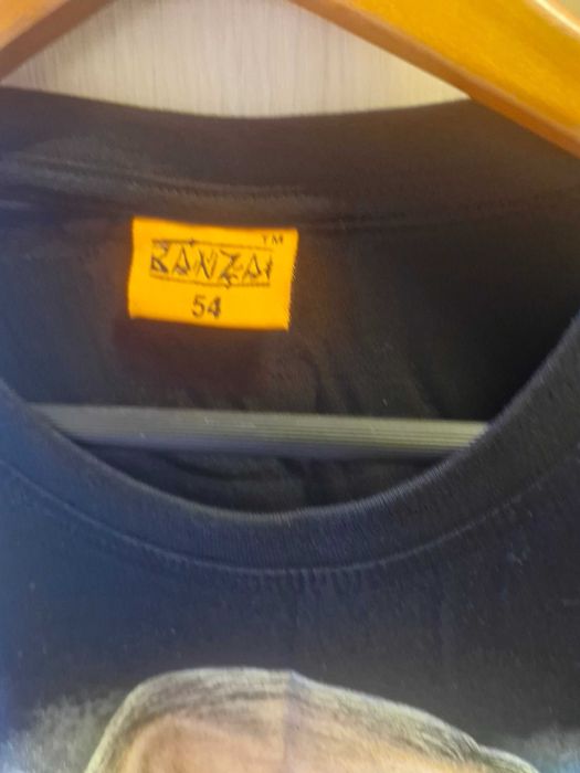 Продават се мъжки тениски