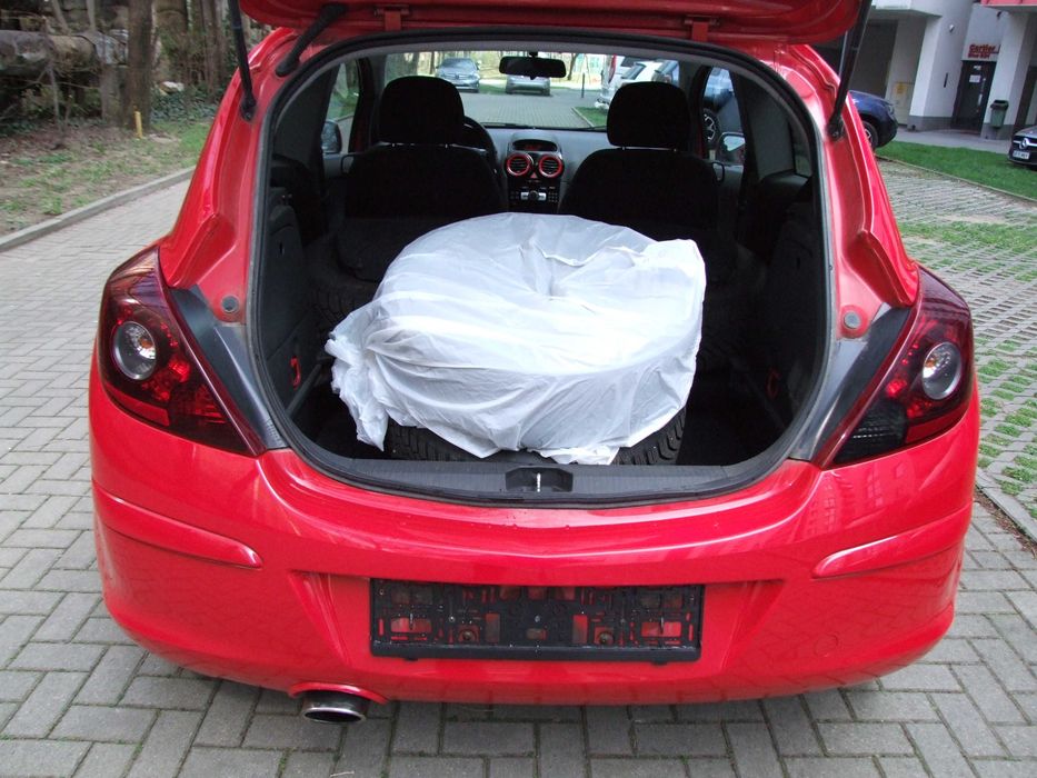 Vand Opel Corsa D Color Edition, 1.4i 16V EURO 5, An 2010, jante aliaj