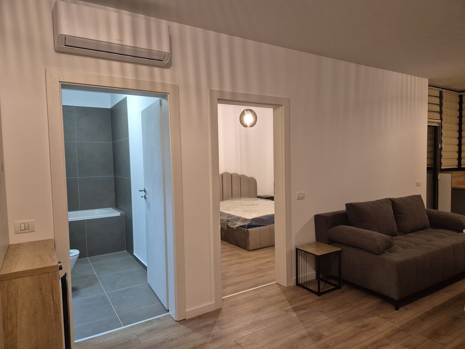 Inchiriez apartament in X City Tower