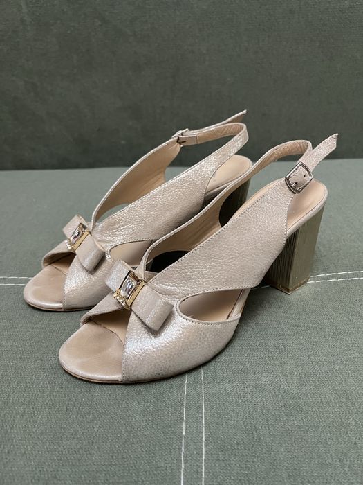 Золотые босоножки 38-39