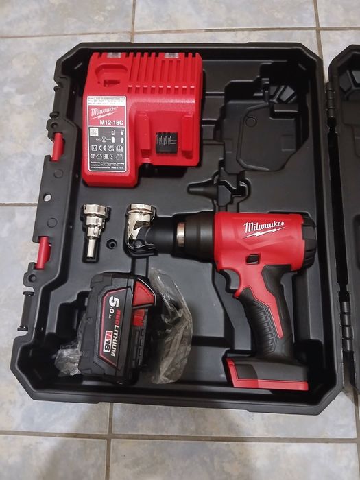 Suflanta aer cald milwaukee set nou