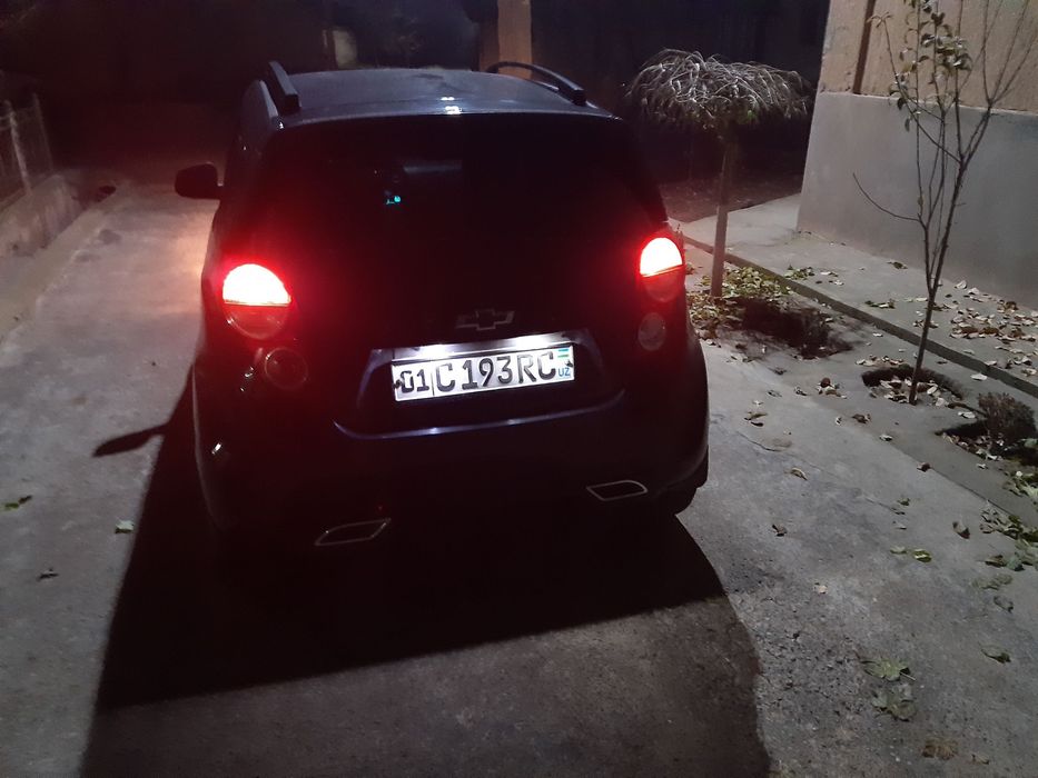 Spark avtomobili sotiladi