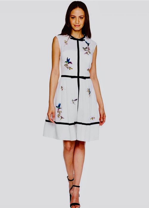 Ted baker бяла рокля с бродерия