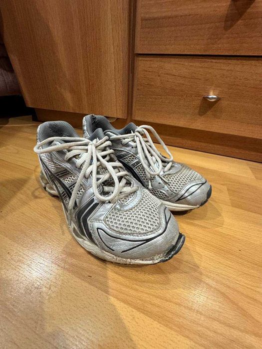 кроссовки б/у 41-42 размеры