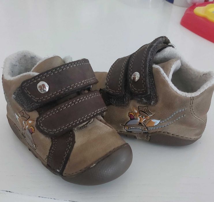 Ghetuțe băieți mărimea 18