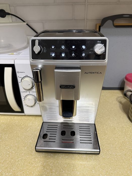 Кофеиашина Delonghi
