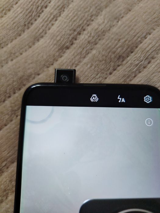 Продам смартфон Huawei y9praim