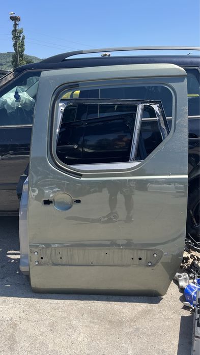 Задна лява плъзгаща врата Peugeot Partner, Citroen Berlingo