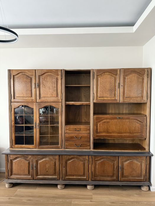 Dulap cu vitrina din lemn