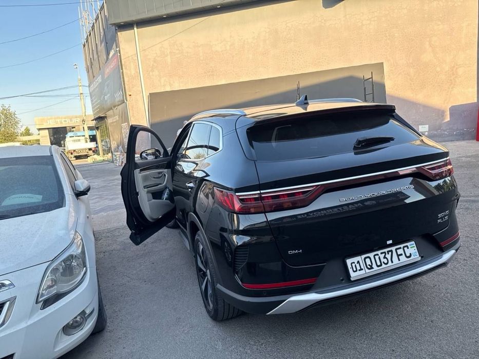 BYD SONG PLUS HAYBRID srochna sotiladi