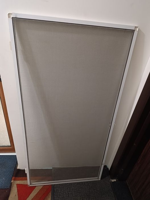 Продавам рамков комарник