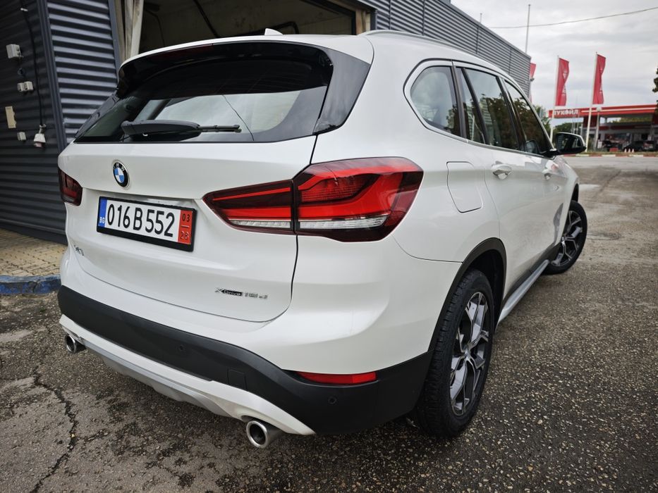 Кола BMW X1 2020