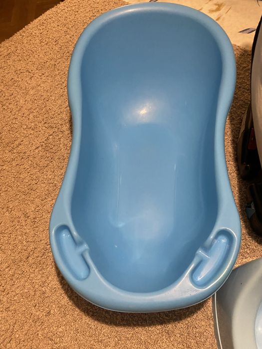 Бебешко корито, столче за кола, гърне