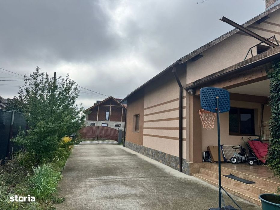 House in Budesti - Vedere 4
