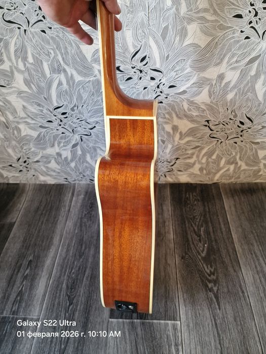 Продам гитару Adadio