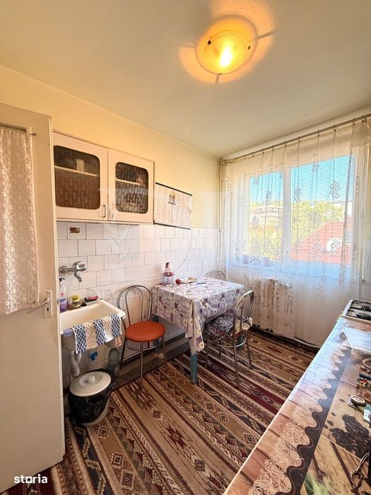 Apartament decomandat / etaj intermediar / Zona Grigorescu