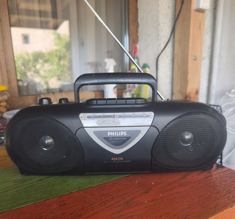 Радио касетофон Philips