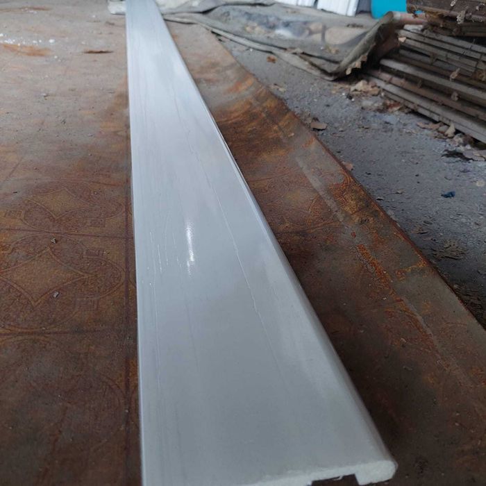 Плинтус дюрополимер 100 мм остатки. Новый.