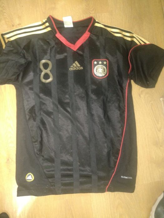 Tricouri de fotbal