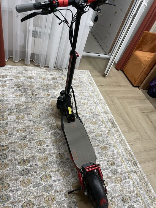 Продам электро самокат kukirin m4 pro