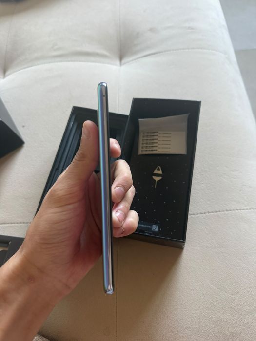 Продам Samsung S20+