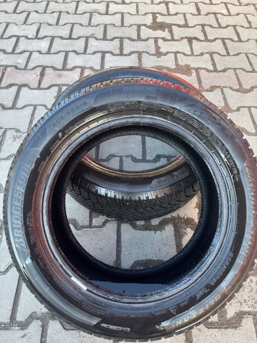 Vând 2 BRIDGESTONE Blizzak 6 Enliten 205/55 R16 91H