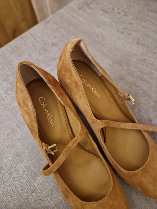 Pantofi Calvin Klein m37,5 noi