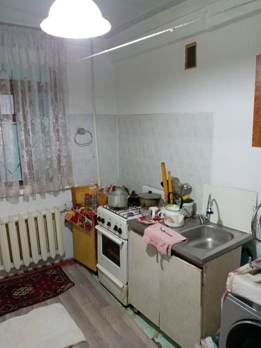 Срочно продаётся своя  квартира 2/4/8