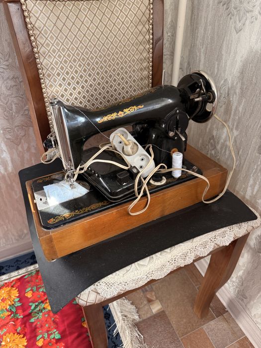 Швейная машина ручная