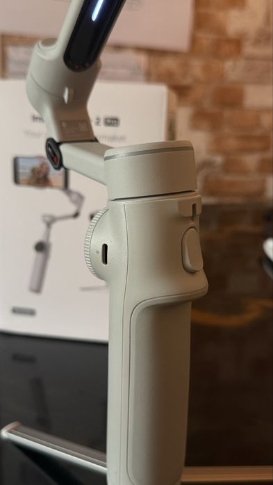 Insta360 Flow 2 Pro новый