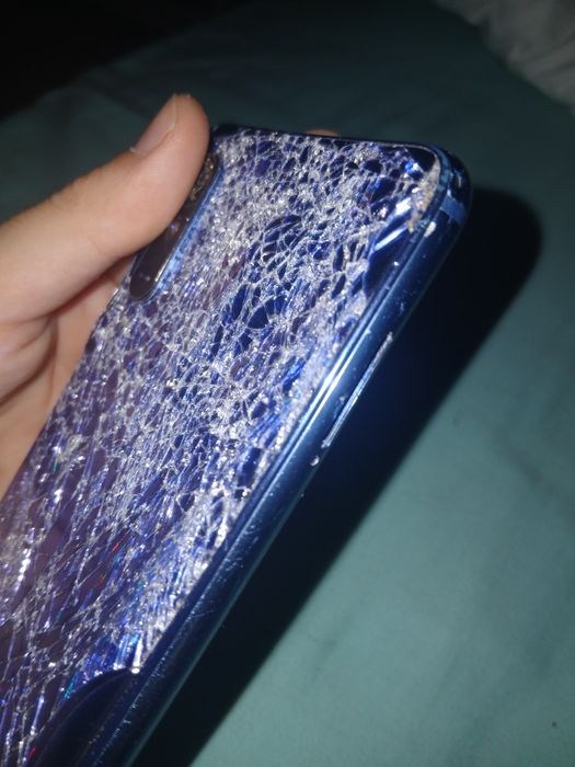 Xiaomi mi 9 разбитый