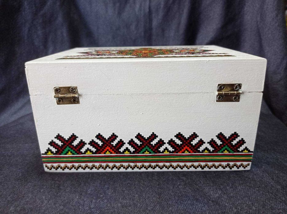 Кутия за бижута с български шевици - ръчна изработка