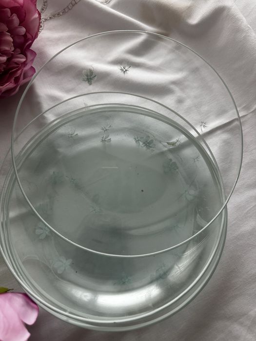 Чинии за хранене