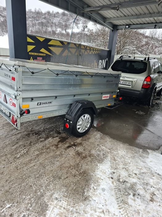 Remorcă de vânzare.