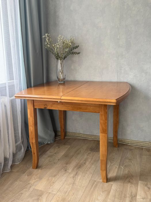 Продам стол раздвижной