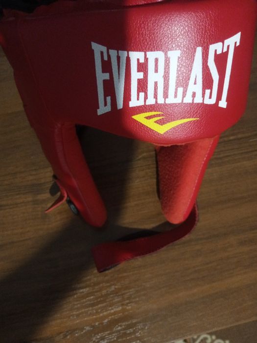 Боксёрский шлем EVERLAST