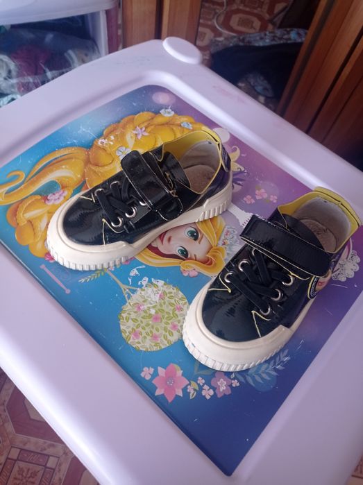 Продаю детские вещи